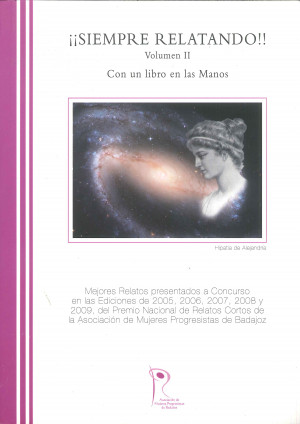 ¡¡Siempre relatando!! con un libro en las manos.jpg