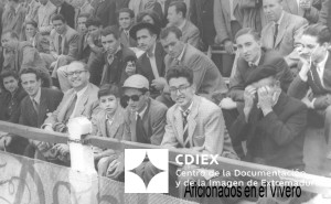 037.EVG-FOT-D_1-00020 Aficionados en el Vivero.jpg